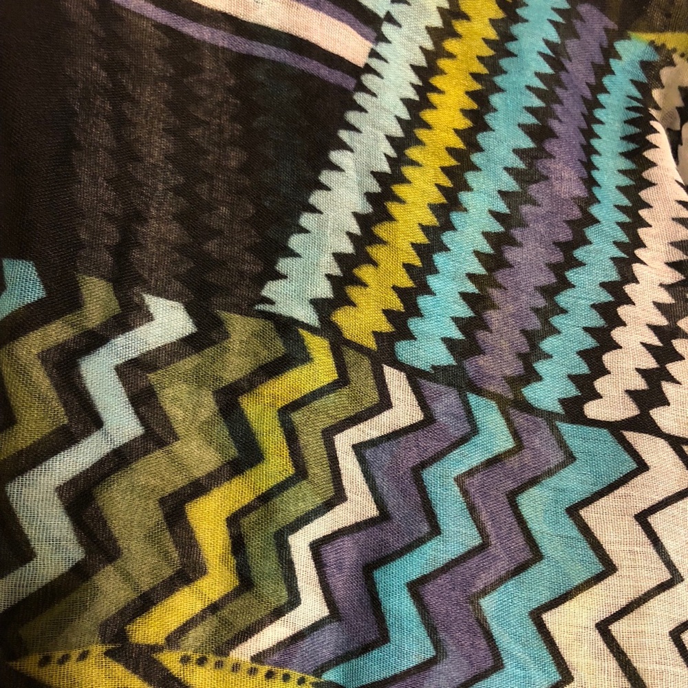TRIBAL SCARF - Picture 2 of 2